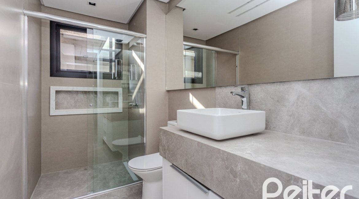 Casa em Condomínio à venda com 392m², 4 dormitórios, 4 suítes, 4 vagas, no bairro Terra Ville em PORTO ALEGRE