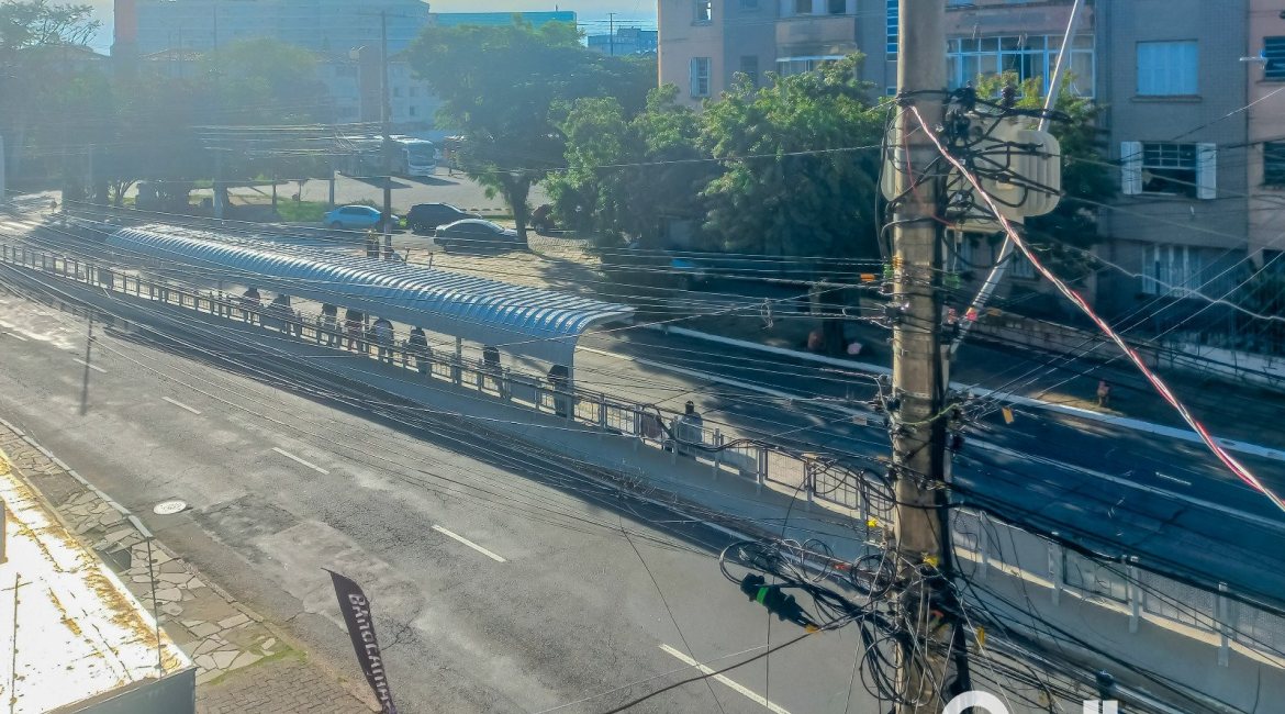 Apartamento à venda com 62m², 2 dormitórios, no bairro Partenon em Porto Alegre