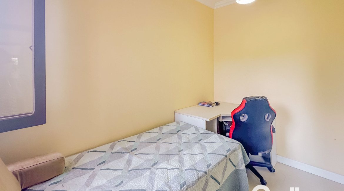Casa à venda com 150m², 3 dormitórios, 1 suíte, 3 vagas, no bairro Espírito Santo em Porto Alegre