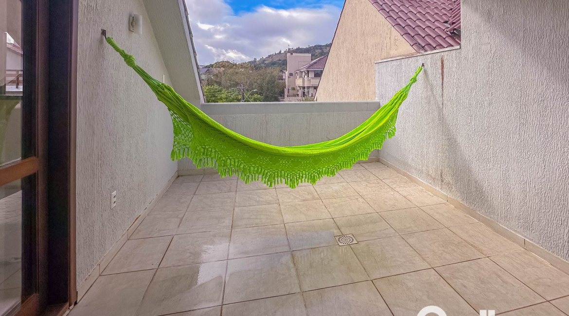 Casa à venda com 150m², 3 dormitórios, 1 suíte, 3 vagas, no bairro Espírito Santo em Porto Alegre