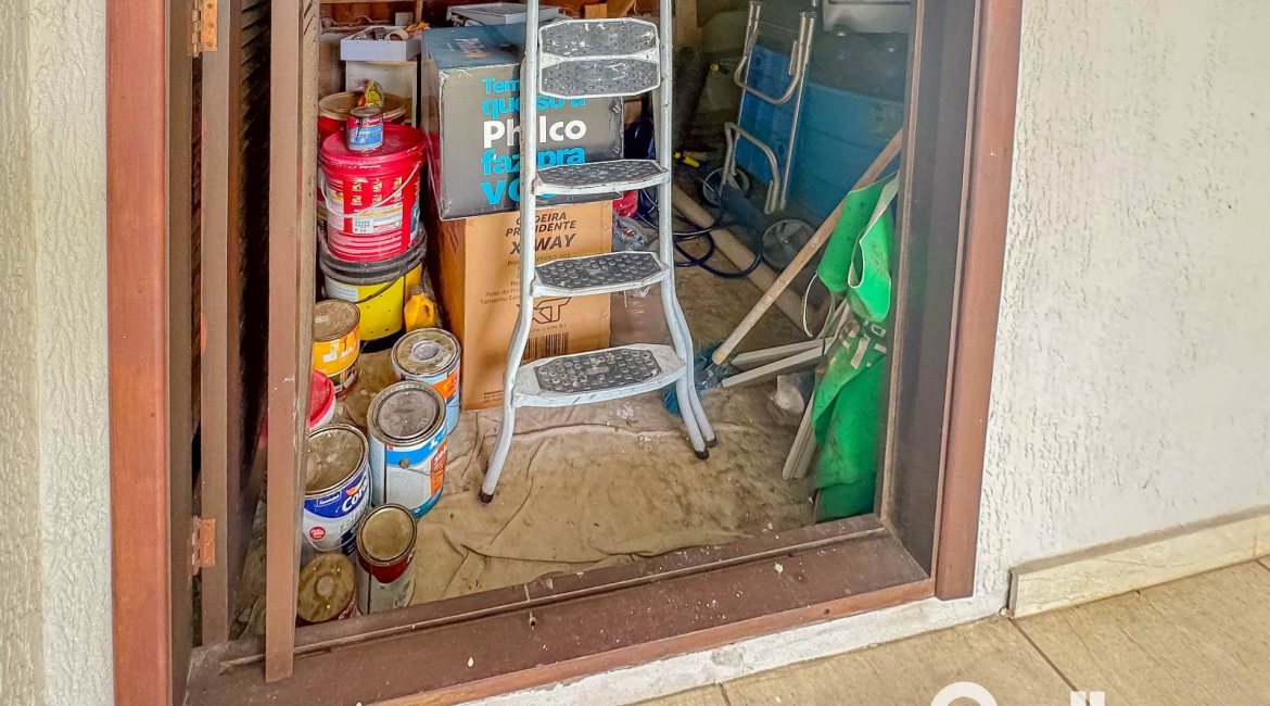 Casa à venda com 150m², 3 dormitórios, 1 suíte, 3 vagas, no bairro Espírito Santo em Porto Alegre