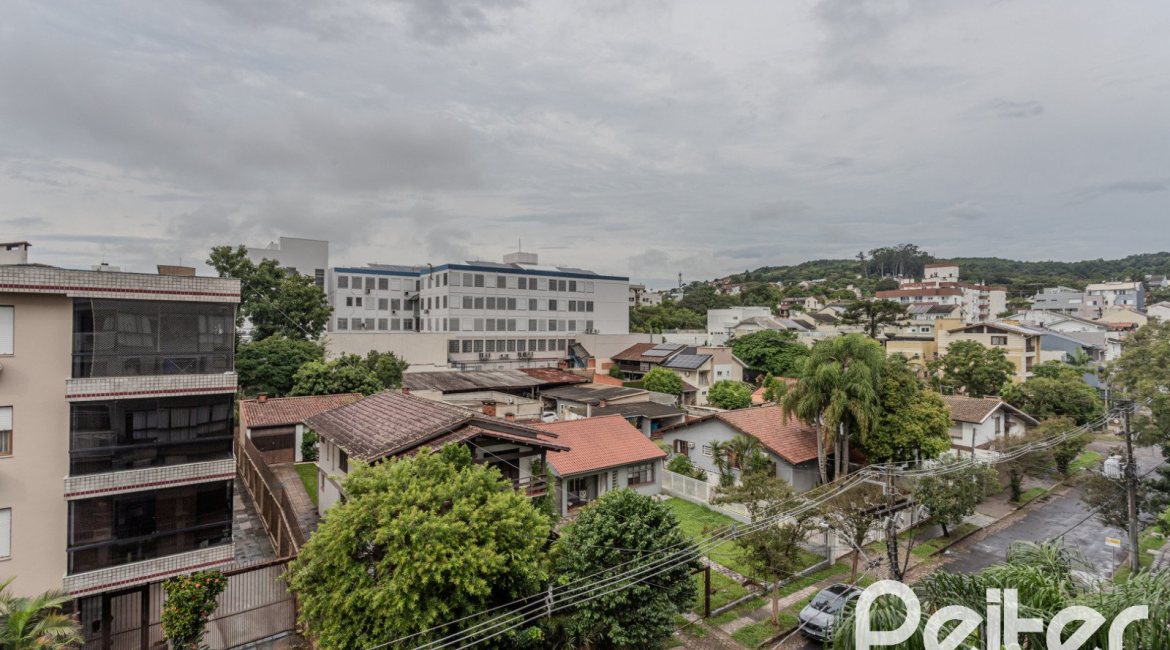 Apartamento à venda com 136m², 3 dormitórios, 1 suíte, 2 vagas, no bairro Tristeza em PORTO ALEGRE