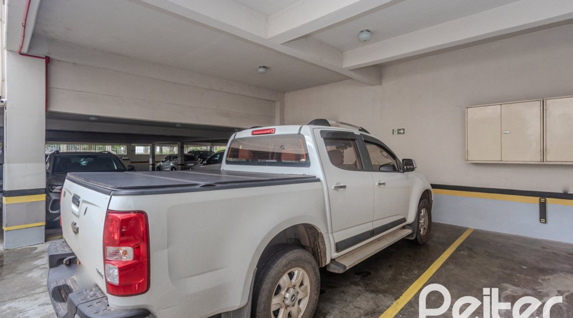 Apartamento à venda com 136m², 3 dormitórios, 1 suíte, 2 vagas, no bairro Tristeza em PORTO ALEGRE