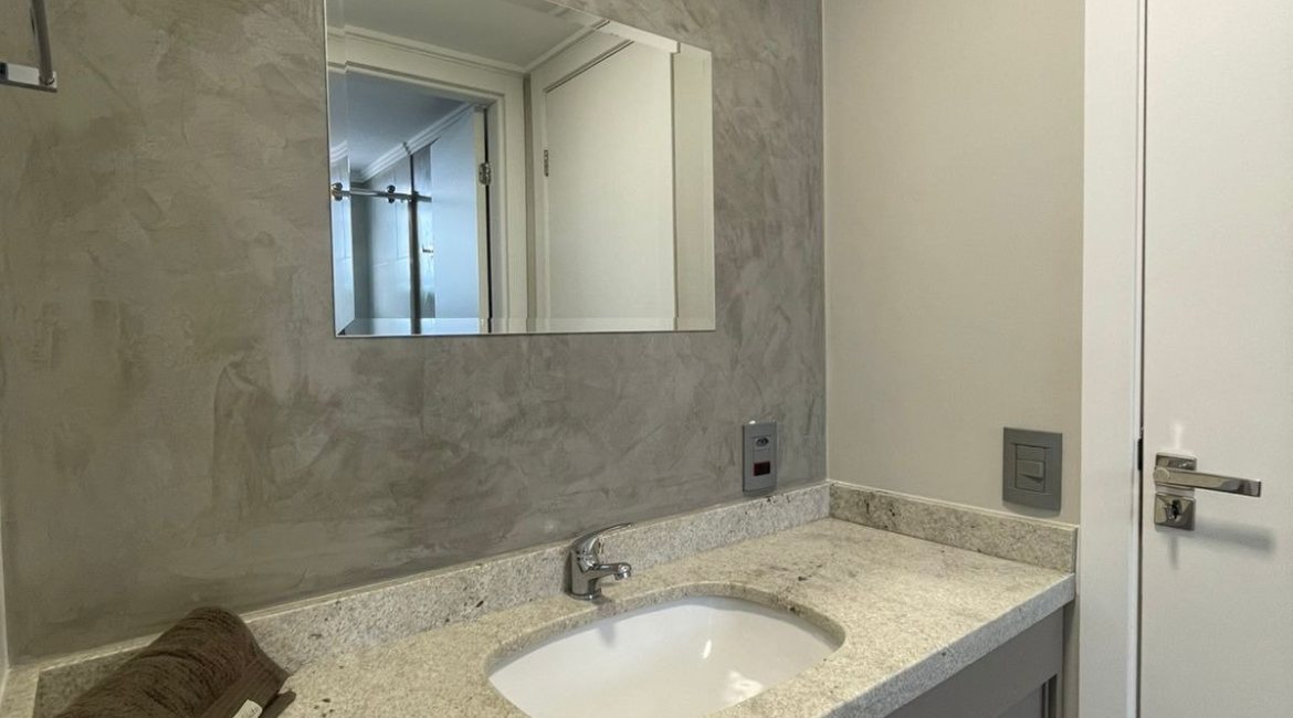 Apartamento à venda com 107m², 3 dormitórios, 3 suítes, 2 vagas, no bairro Nonoai em Porto Alegre