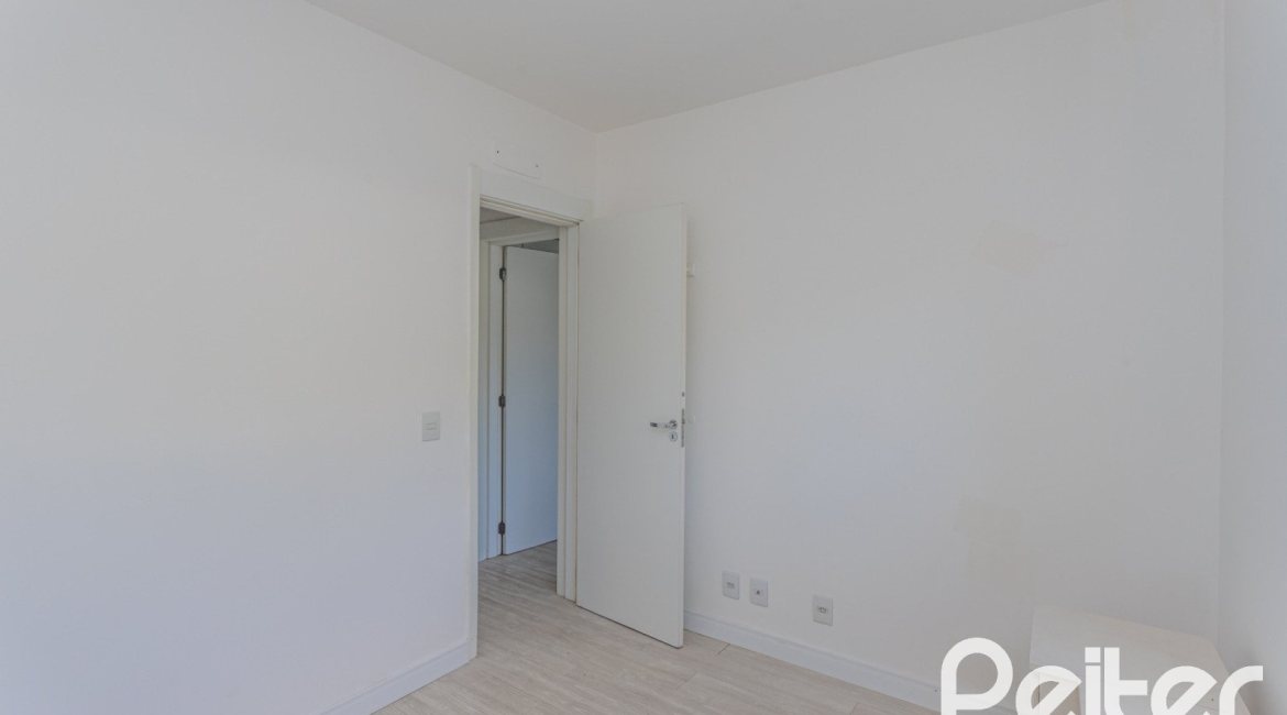 Apartamento à venda com 57m², 2 dormitórios, 1 suíte, 1 vaga, no bairro Vila Nova em PORTO ALEGRE