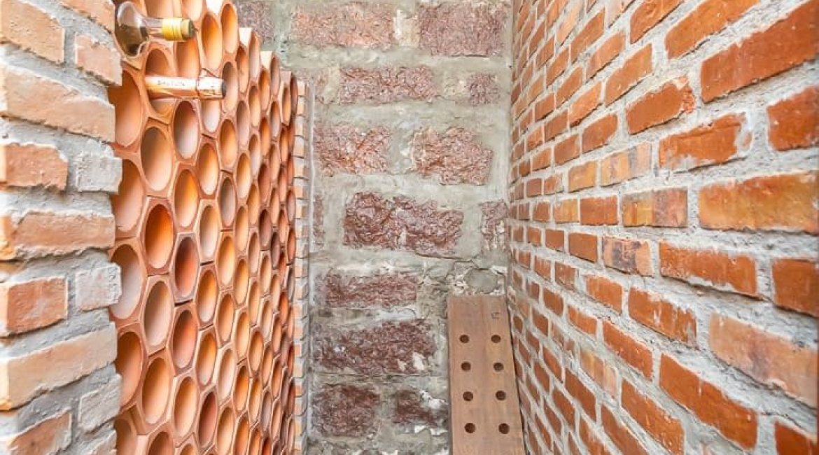 Casa à venda com 226m², 2 dormitórios, 1 suíte, 4 vagas, no bairro Teresópolis em Porto Alegre