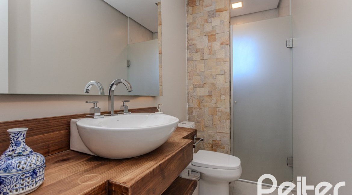 Casa em Condomínio à venda com 340m², 3 dormitórios, 3 suítes, 4 vagas, no bairro Alphaville em PORTO ALEGRE