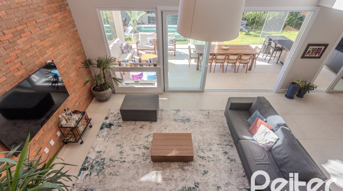 Casa em Condomínio à venda com 340m², 3 dormitórios, 3 suítes, 4 vagas, no bairro Alphaville em PORTO ALEGRE