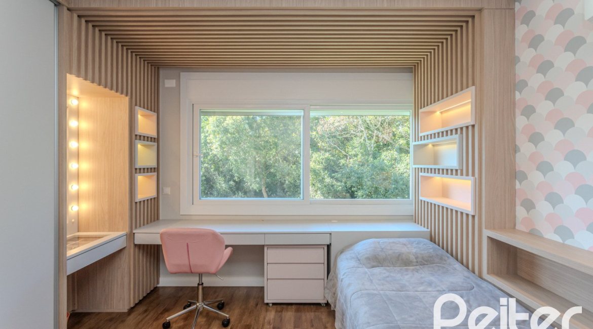 Casa em Condomínio à venda com 340m², 3 dormitórios, 3 suítes, 4 vagas, no bairro Alphaville em PORTO ALEGRE