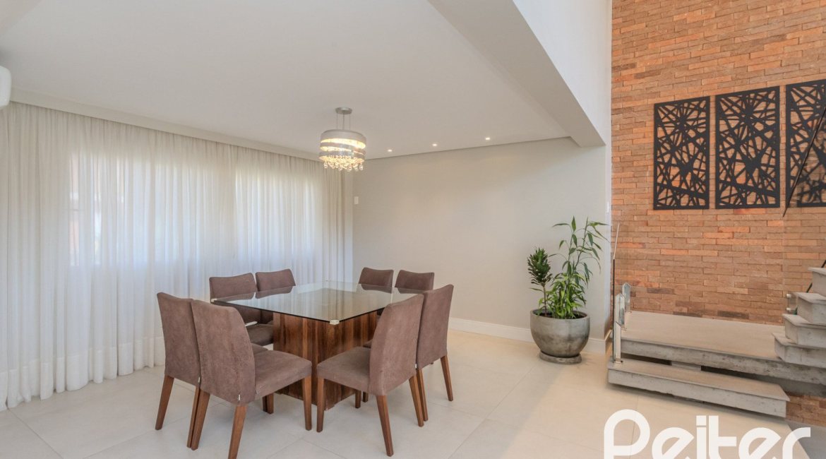 Casa em Condomínio à venda com 340m², 3 dormitórios, 3 suítes, 4 vagas, no bairro Alphaville em PORTO ALEGRE