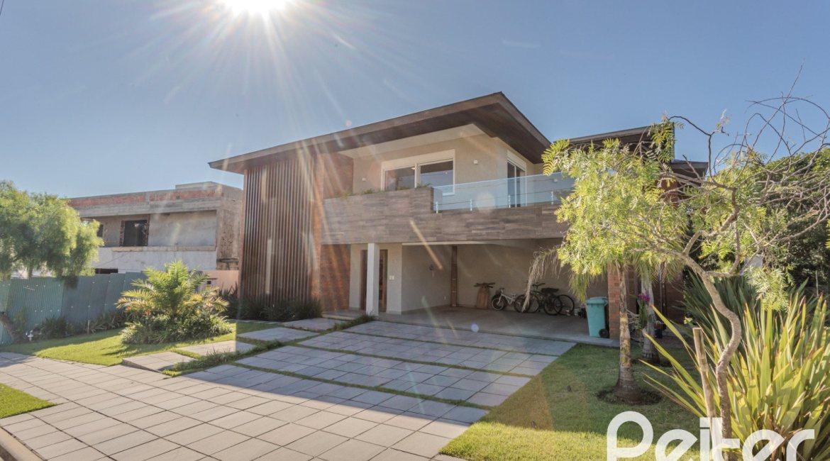 Casa em Condomínio à venda com 340m², 3 dormitórios, 3 suítes, 4 vagas, no bairro Alphaville em PORTO ALEGRE