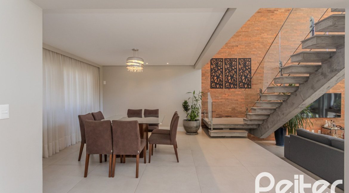 Casa em Condomínio à venda com 340m², 3 dormitórios, 3 suítes, 4 vagas, no bairro Alphaville em PORTO ALEGRE