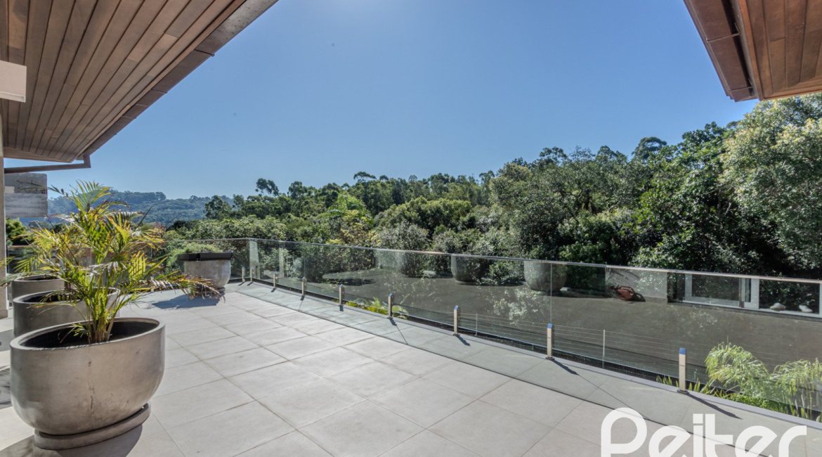 Casa em Condomínio à venda com 340m², 3 dormitórios, 3 suítes, 4 vagas, no bairro Alphaville em PORTO ALEGRE