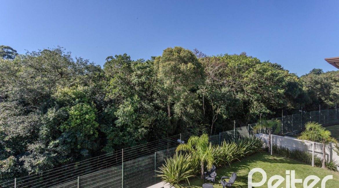 Casa em Condomínio à venda com 340m², 3 dormitórios, 3 suítes, 4 vagas, no bairro Alphaville em PORTO ALEGRE