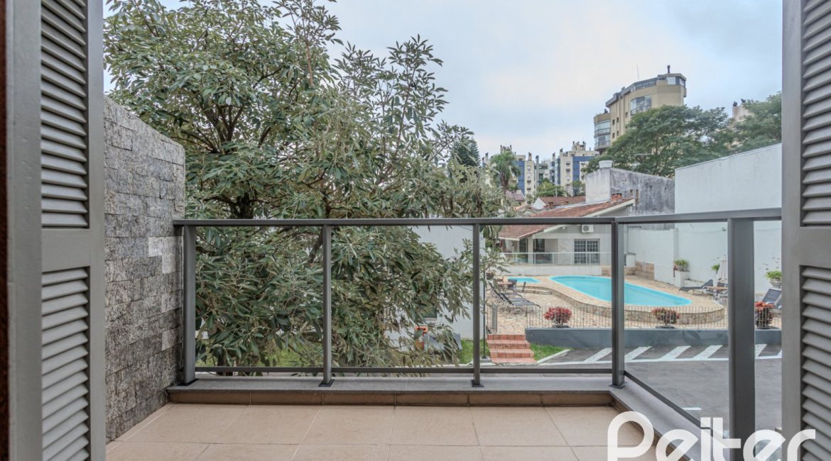 Casa em Condomínio à venda com 159m², 3 dormitórios, 1 suíte, 2 vagas, no bairro Tristeza em PORTO ALEGRE