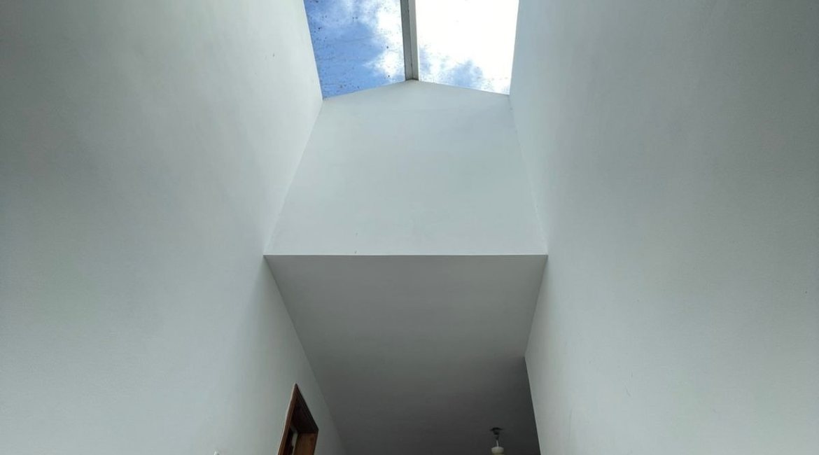 Casa à venda com 300m², 4 dormitórios, 1 suíte, 4 vagas, no bairro Ipanema em Porto Alegre