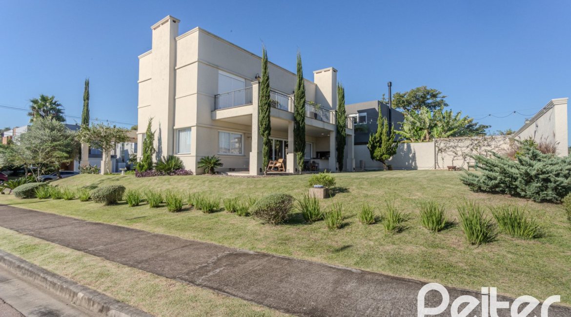 Casa em Condomínio à venda com 441m², 4 dormitórios, 4 suítes, 3 vagas, no bairro Alphaville em PORTO ALEGRE