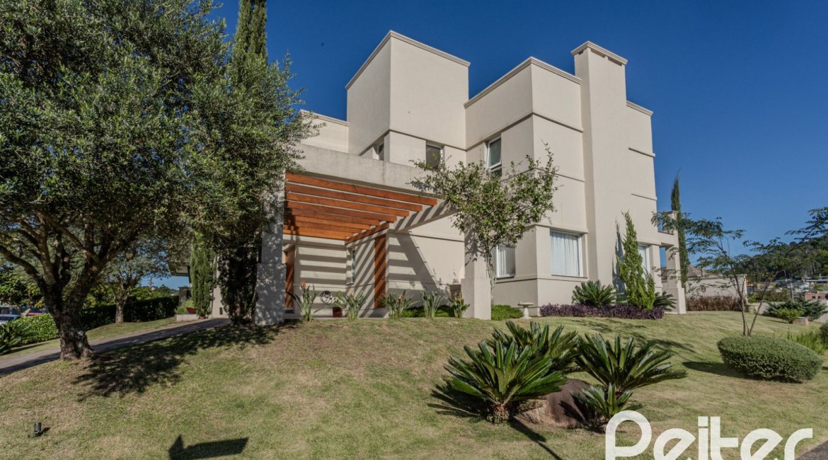 Casa em Condomínio à venda com 441m², 4 dormitórios, 4 suítes, 3 vagas, no bairro Alphaville em PORTO ALEGRE