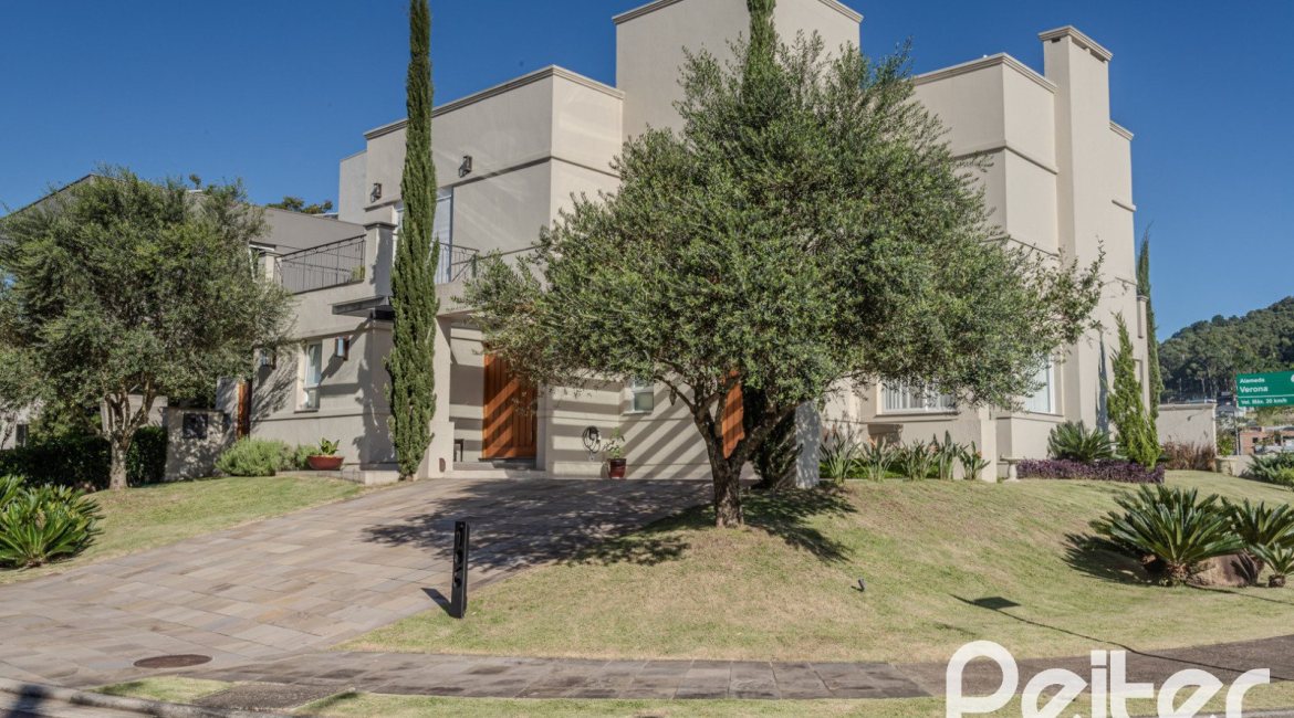 Casa em Condomínio à venda com 441m², 4 dormitórios, 4 suítes, 3 vagas, no bairro Alphaville em PORTO ALEGRE