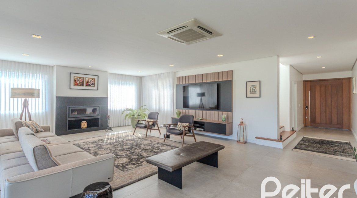 Casa em Condomínio à venda com 441m², 4 dormitórios, 4 suítes, 3 vagas, no bairro Alphaville em PORTO ALEGRE
