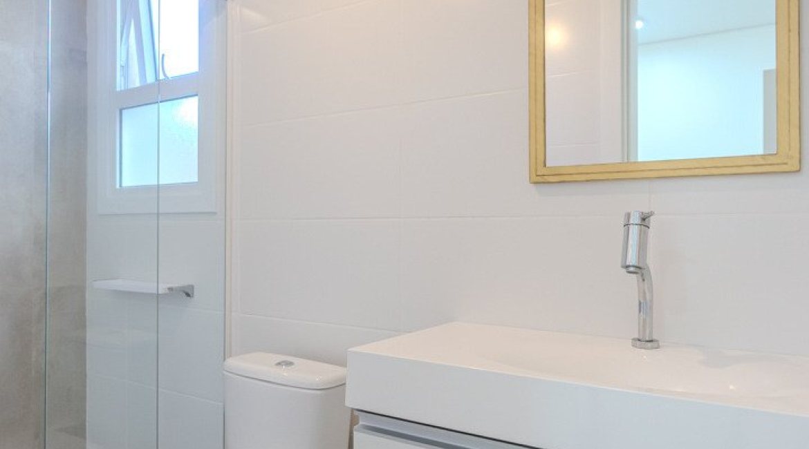 Casa em Condomínio à venda com 441m², 4 dormitórios, 4 suítes, 3 vagas, no bairro Alphaville em PORTO ALEGRE