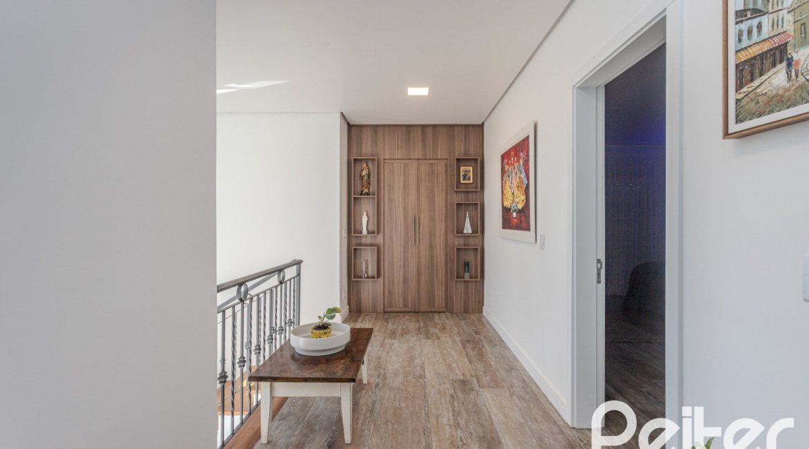 Casa em Condomínio à venda com 441m², 4 dormitórios, 4 suítes, 3 vagas, no bairro Alphaville em PORTO ALEGRE