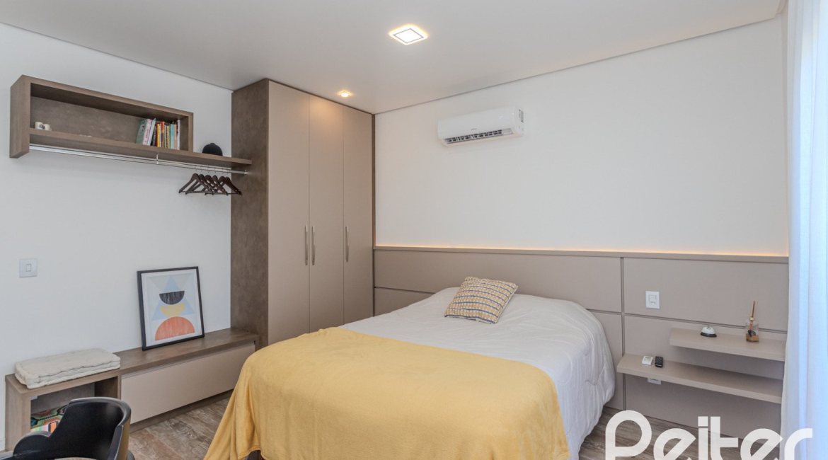 Casa em Condomínio à venda com 441m², 4 dormitórios, 4 suítes, 3 vagas, no bairro Alphaville em PORTO ALEGRE