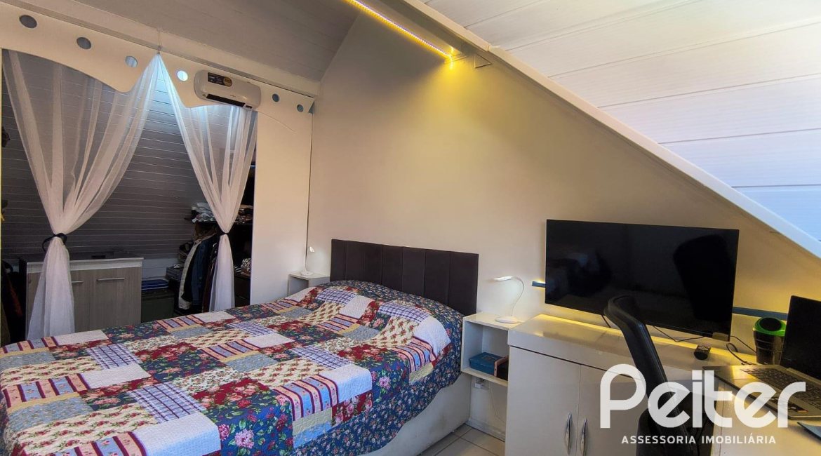 Casa em Condomínio à venda com 89m², 3 dormitórios, 2 vagas, no bairro Santa Tereza em Porto Alegre