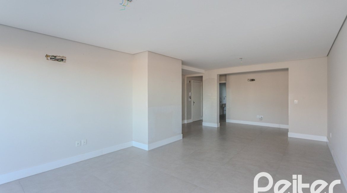 Apartamento à venda com 161m², 3 dormitórios, 3 suítes, 3 vagas, no bairro Cristal em Porto Alegre
