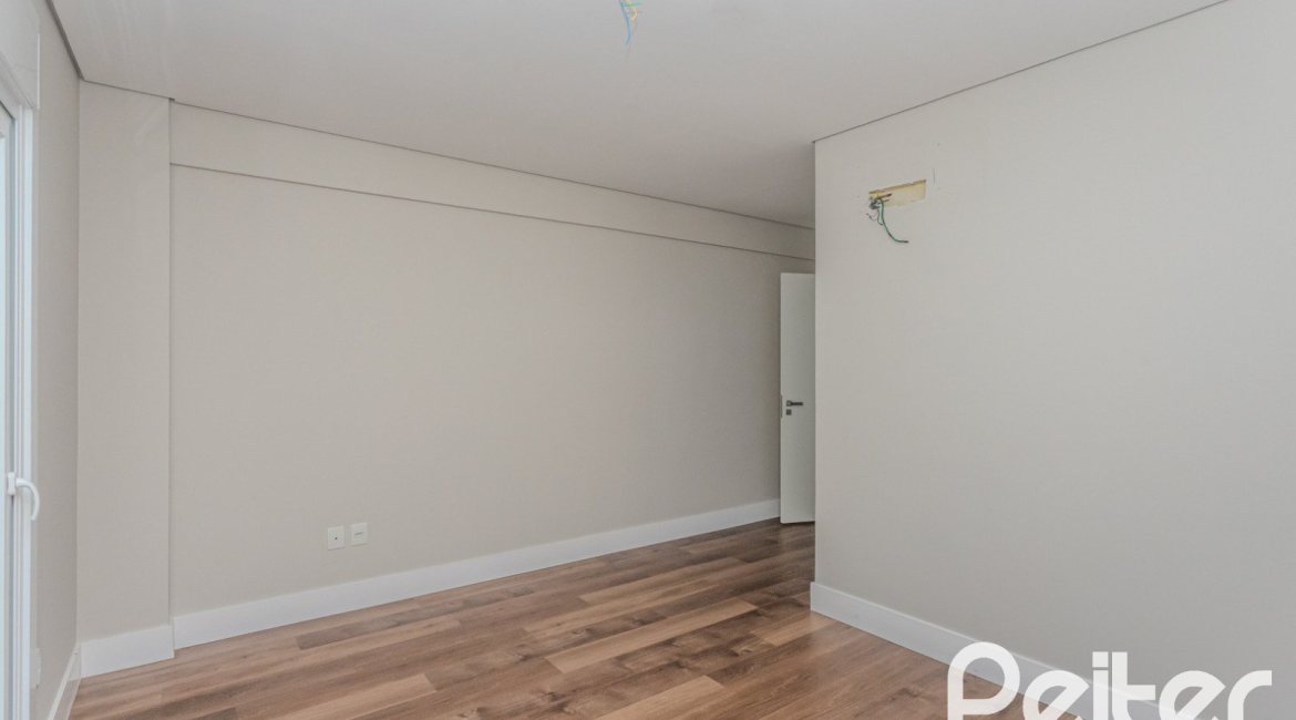 Apartamento à venda com 161m², 3 dormitórios, 3 suítes, 3 vagas, no bairro Cristal em Porto Alegre