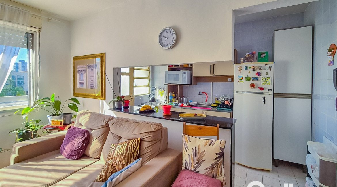 Apartamento à venda com 55m², 2 dormitórios, no bairro Tristeza em Porto Alegre