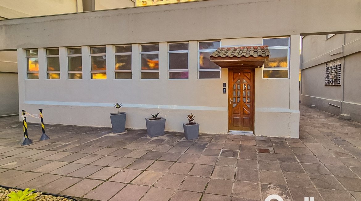 Apartamento à venda com 55m², 2 dormitórios, no bairro Tristeza em Porto Alegre