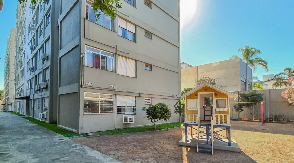 Apartamento à venda com 55m², 2 dormitórios, no bairro Tristeza em Porto Alegre