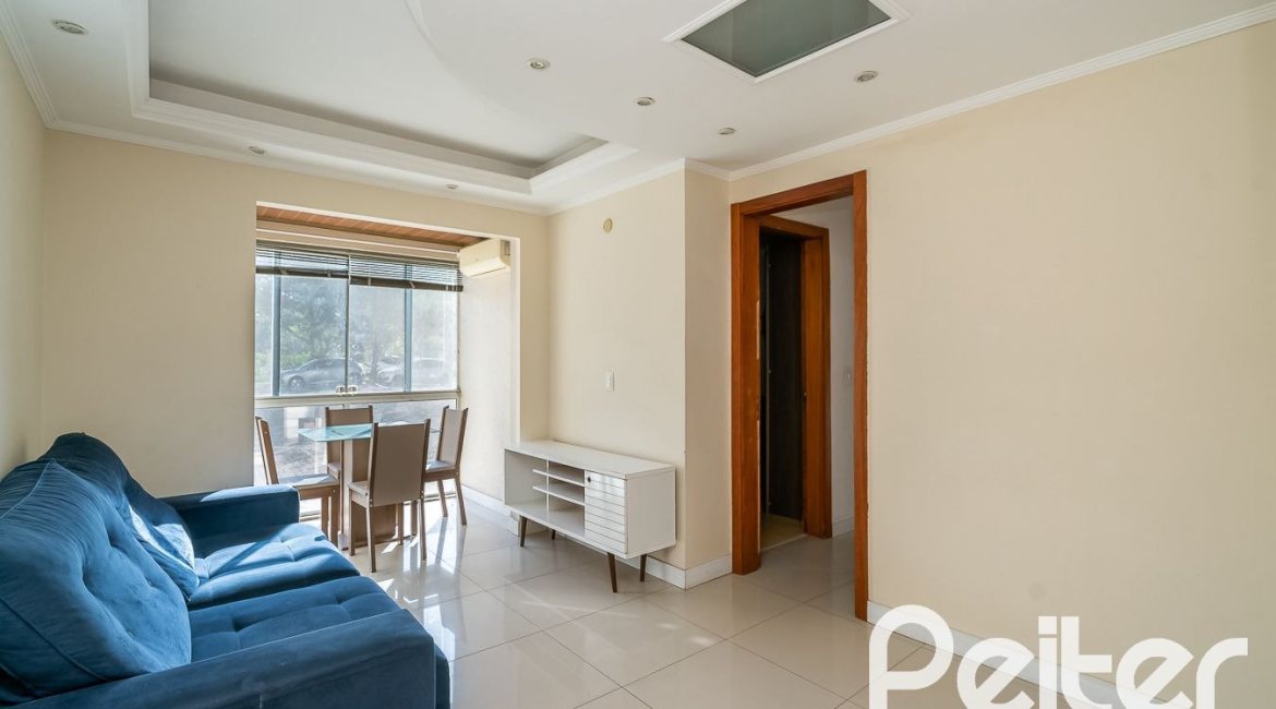 Apartamento à venda com 55m², 2 dormitórios, 1 vaga, no bairro Sarandi em Porto Alegre