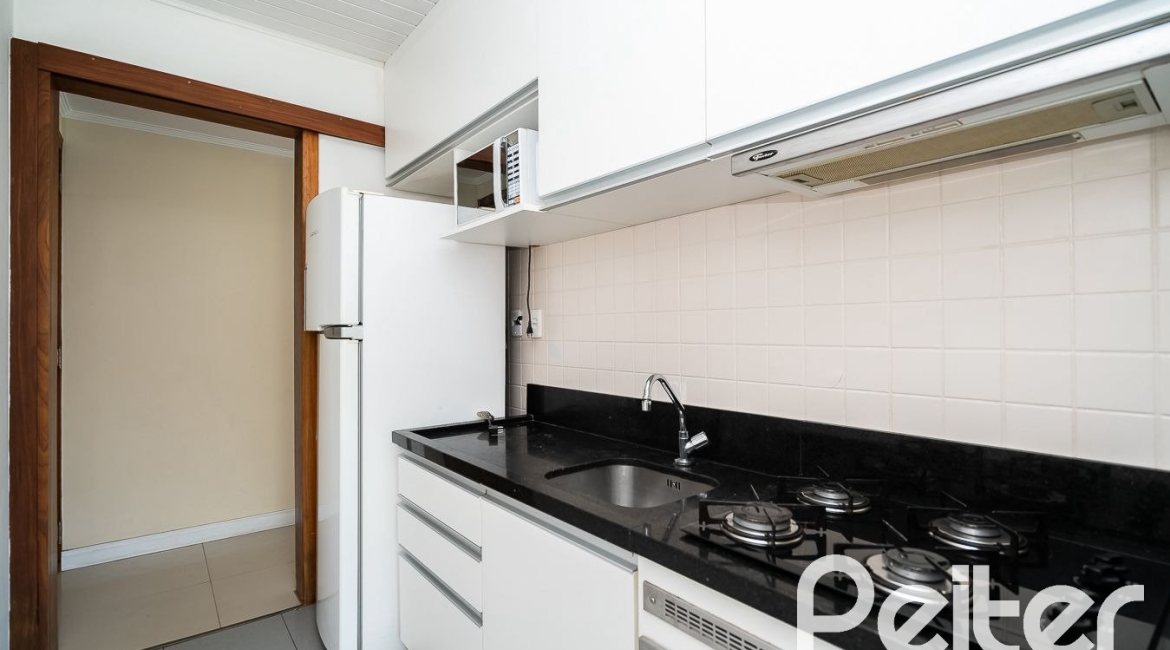 Apartamento à venda com 55m², 2 dormitórios, 1 vaga, no bairro Sarandi em Porto Alegre