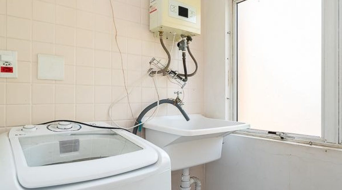 Apartamento à venda com 55m², 2 dormitórios, 1 vaga, no bairro Sarandi em Porto Alegre