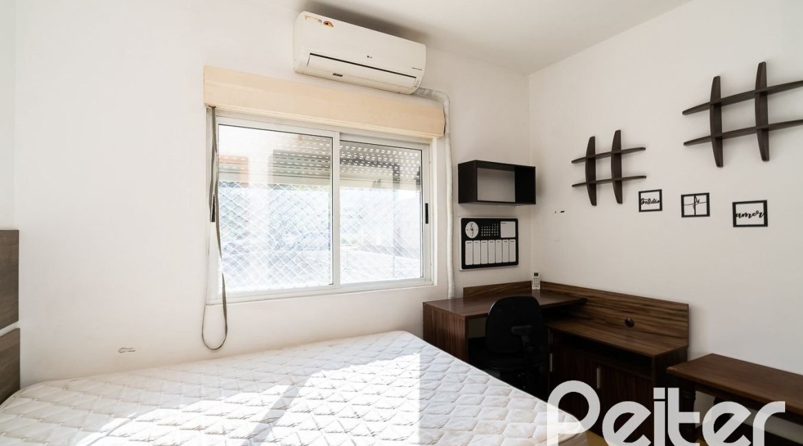 Apartamento à venda com 55m², 2 dormitórios, 1 vaga, no bairro Sarandi em Porto Alegre