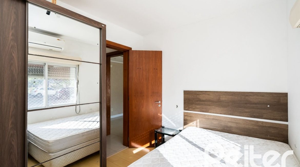 Apartamento à venda com 55m², 2 dormitórios, 1 vaga, no bairro Sarandi em Porto Alegre