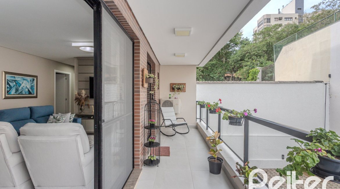 Apartamento à venda com 108m², 3 dormitórios, 1 suíte, 1 vaga, no bairro Tristeza em Porto Alegre