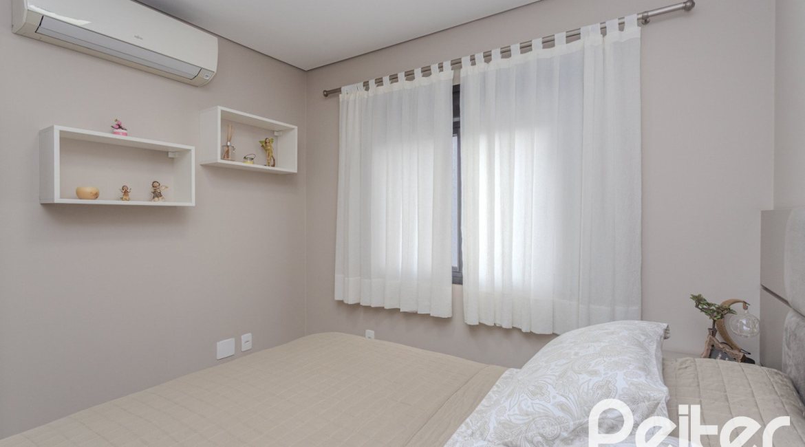Apartamento à venda com 108m², 3 dormitórios, 1 suíte, 1 vaga, no bairro Tristeza em Porto Alegre