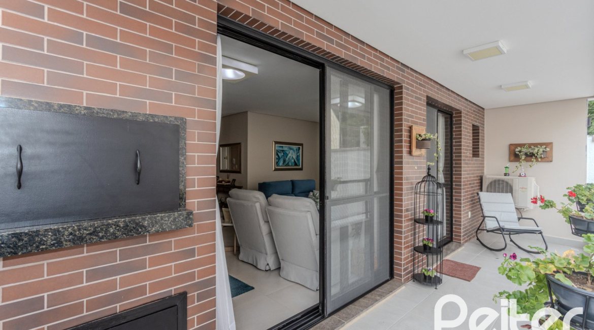 Apartamento à venda com 108m², 3 dormitórios, 1 suíte, 1 vaga, no bairro Tristeza em Porto Alegre
