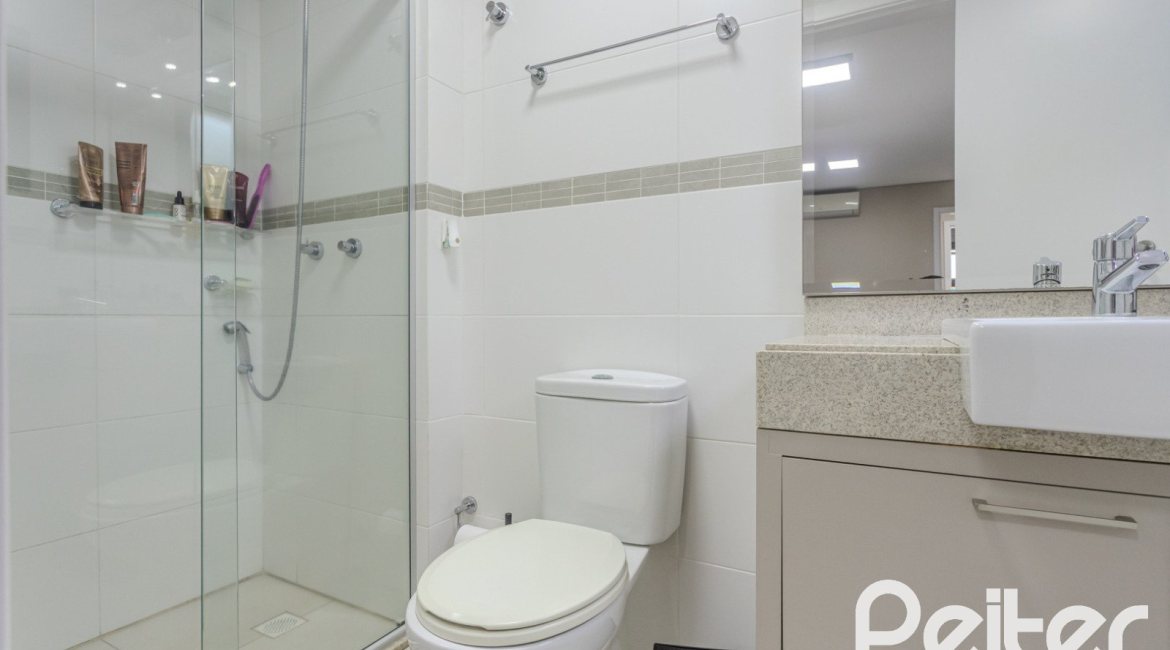 Apartamento à venda com 108m², 3 dormitórios, 1 suíte, 1 vaga, no bairro Tristeza em Porto Alegre