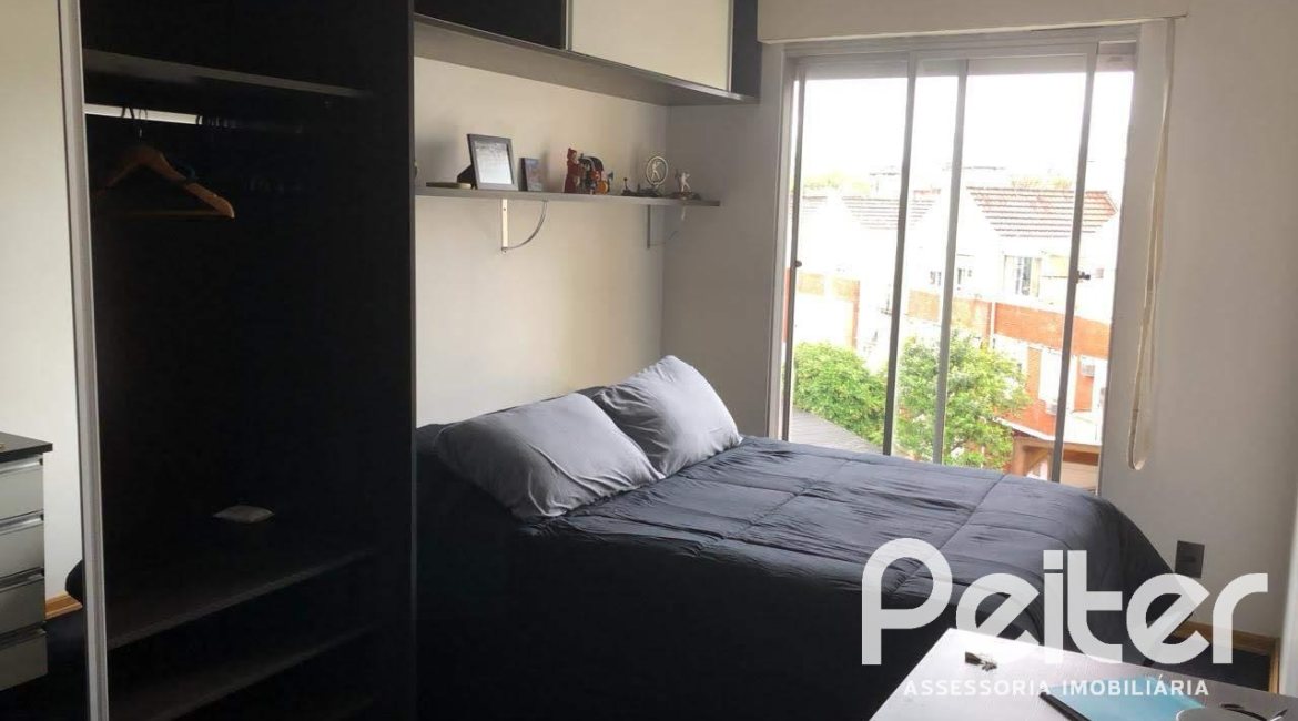 Apartamento à venda com 41m², 1 dormitório, 1 vaga, no bairro Tristeza em Porto Alegre