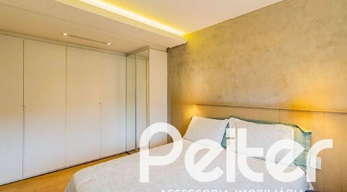 Apartamento à venda com 69m², 2 dormitórios, 1 suíte, 1 vaga, no bairro Tristeza em PORTO ALEGRE