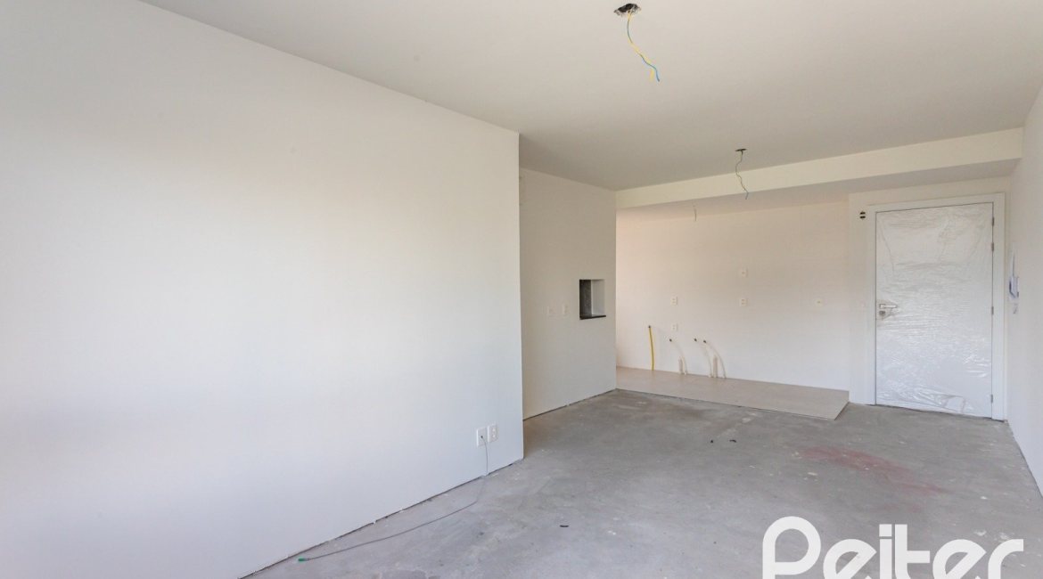 Apartamento à venda com 70m², 2 dormitórios, 1 suíte, 2 vagas, no bairro Tristeza em Porto Alegre