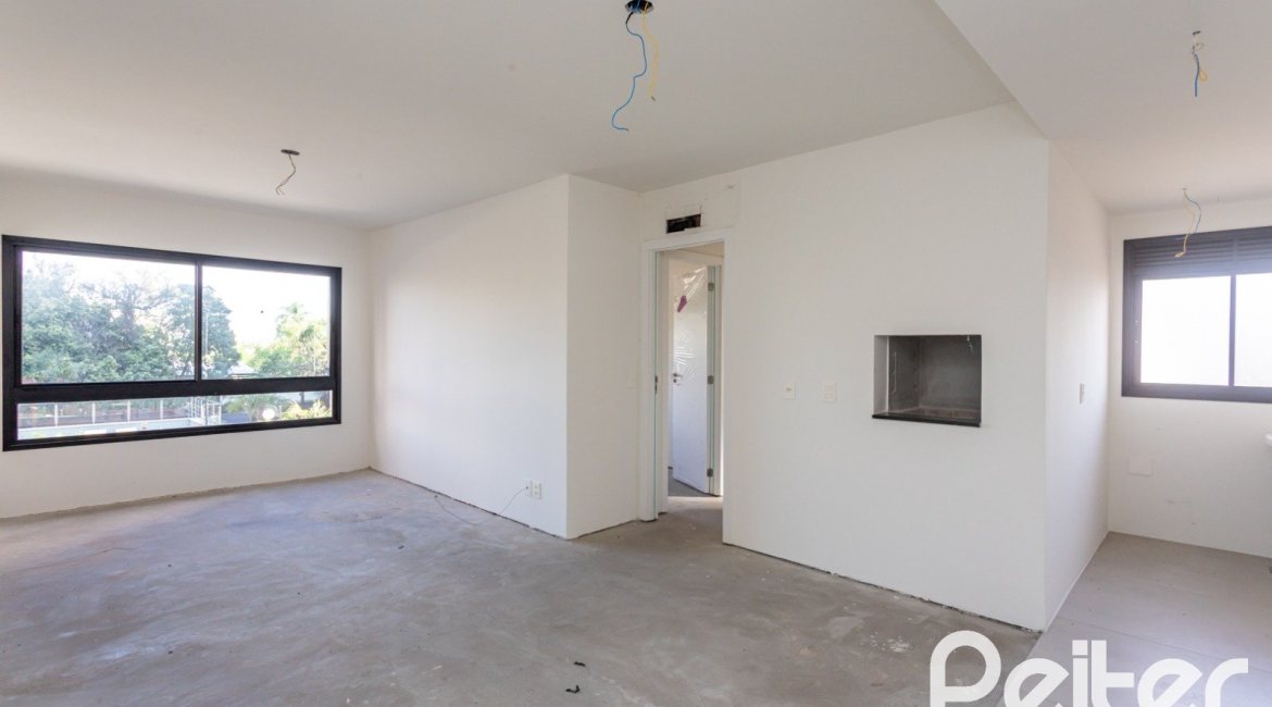 Apartamento à venda com 70m², 2 dormitórios, 1 suíte, 2 vagas, no bairro Tristeza em Porto Alegre