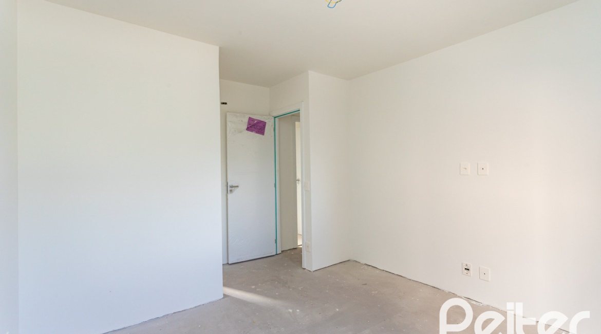 Apartamento à venda com 70m², 2 dormitórios, 1 suíte, 2 vagas, no bairro Tristeza em Porto Alegre
