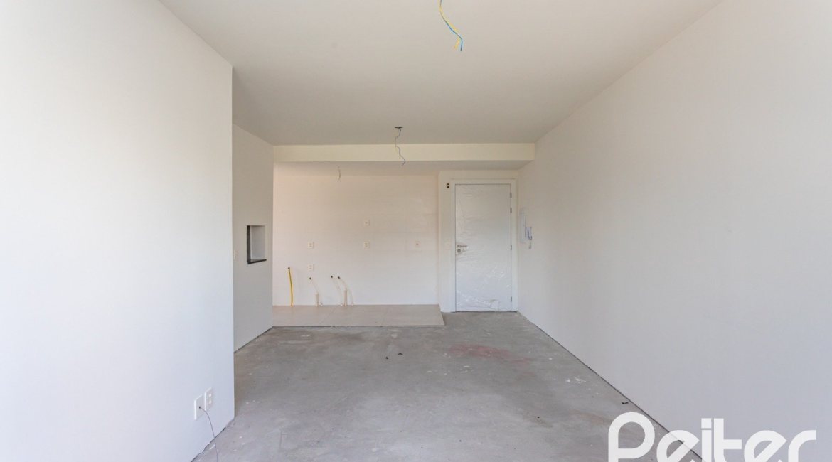 Apartamento à venda com 70m², 2 dormitórios, 1 suíte, 2 vagas, no bairro Tristeza em Porto Alegre