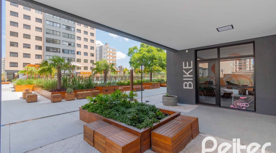 Apartamento à venda com 70m², 2 dormitórios, 1 suíte, 2 vagas, no bairro Tristeza em Porto Alegre