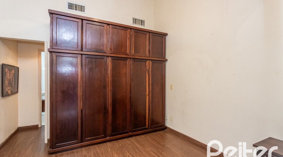 Casa em Condomínio à venda com 363m², 3 dormitórios, 2 suítes, 4 vagas, no bairro Cavalhada em PORTO ALEGRE